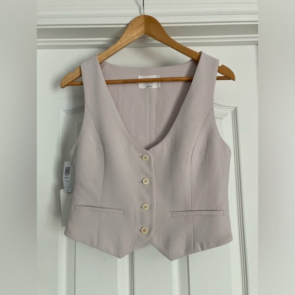 Aritzia Tops - Aritzia Light beige Button-Front Vest